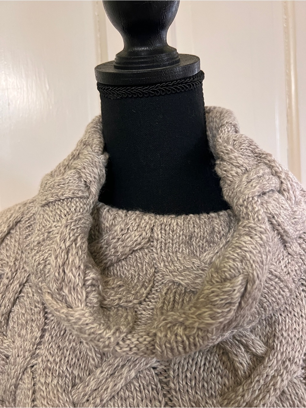 ARAN SWEATER MARKET Super Soft Chunky Cable Cowl Neck Sweater Lg Toasted Oat - Picture 5 of 10